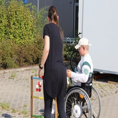 1000083074-standard.jpg