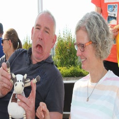 1000083165-standard.jpg