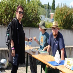 1000083185-standard.jpg