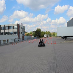1000083321-standard.jpg