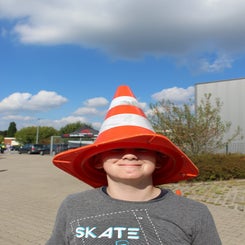 1000083520-standard.jpg