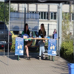 1000083694-standard.jpg