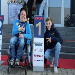 1000083795-standard.jpg