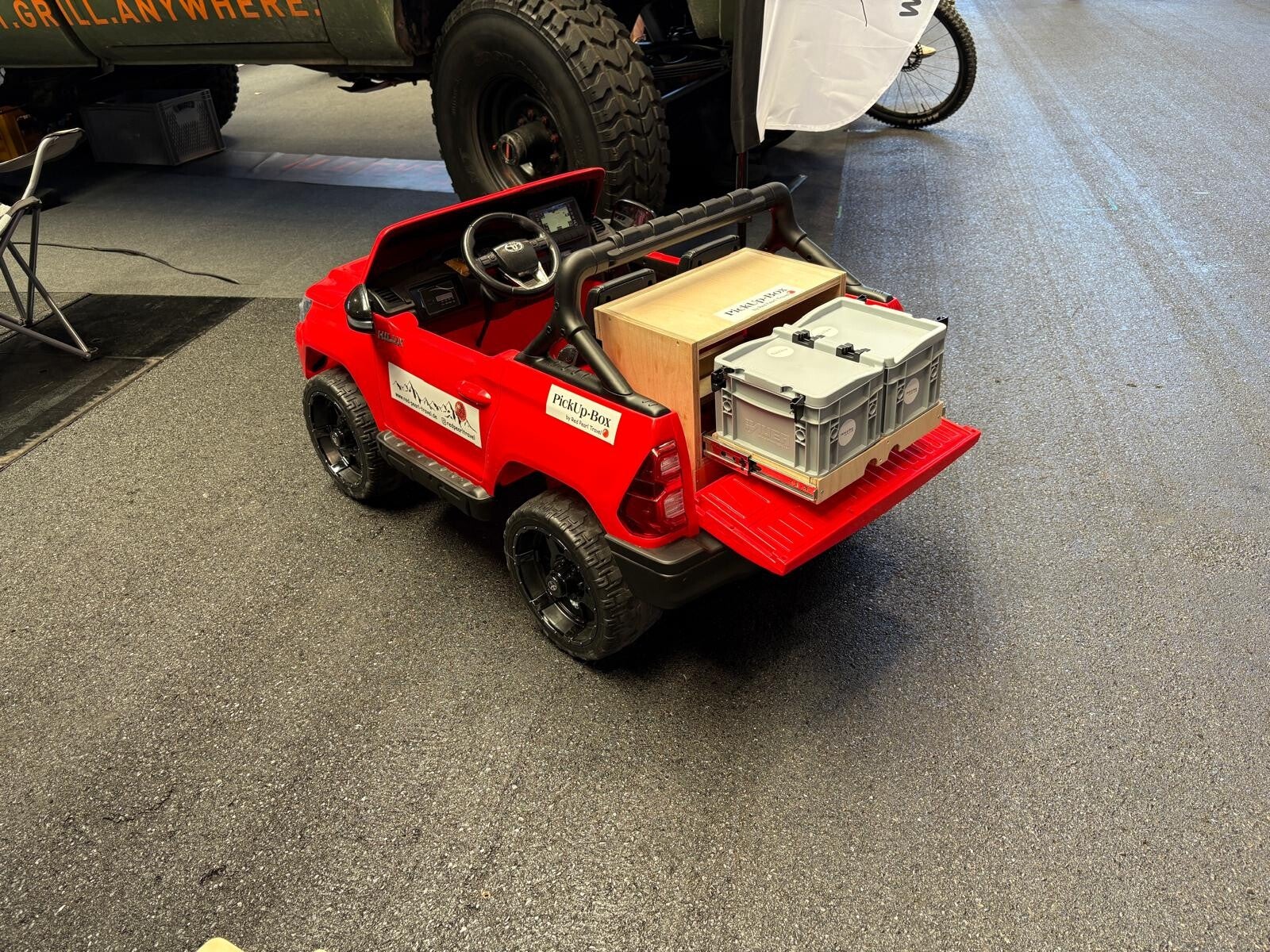 Mini Hilux | Red Pearl Travel