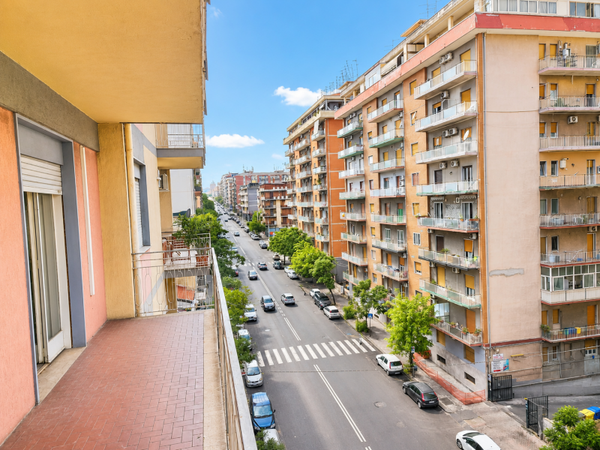 Appartamento Luminoso in Vendita a Catania – Via Ammiraglio Caracciolo