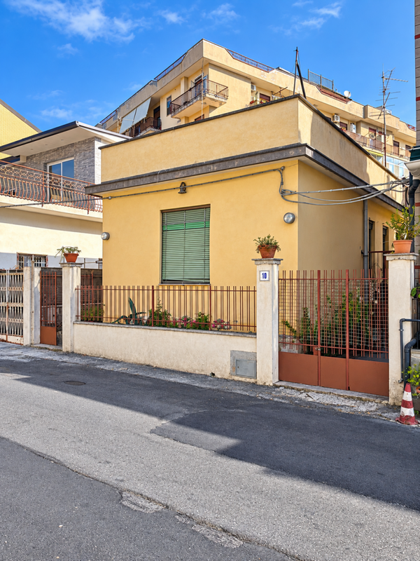 Gravina di Catania - Casa singola con terrazzo
