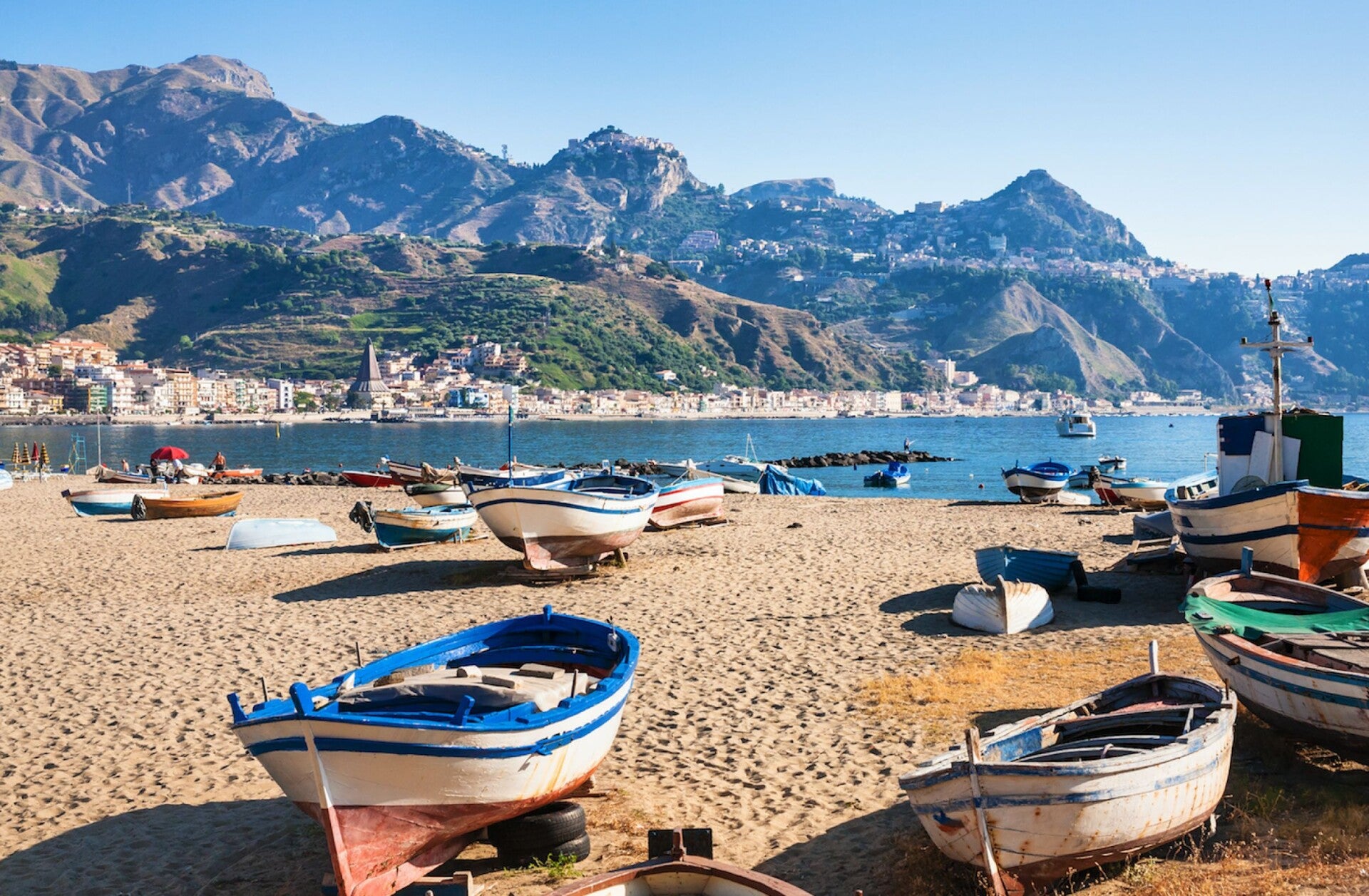 Giardini Naxos, appartamento  a 500 m dal mare