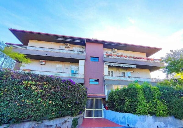 Aci Castello Baia Verde appartamento 3 vani con giardino