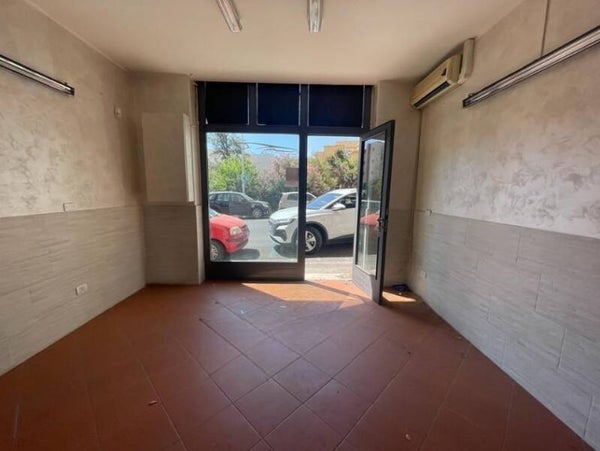 Catania, Via Ingegnere -Bottega Commerciale Ristrutturata