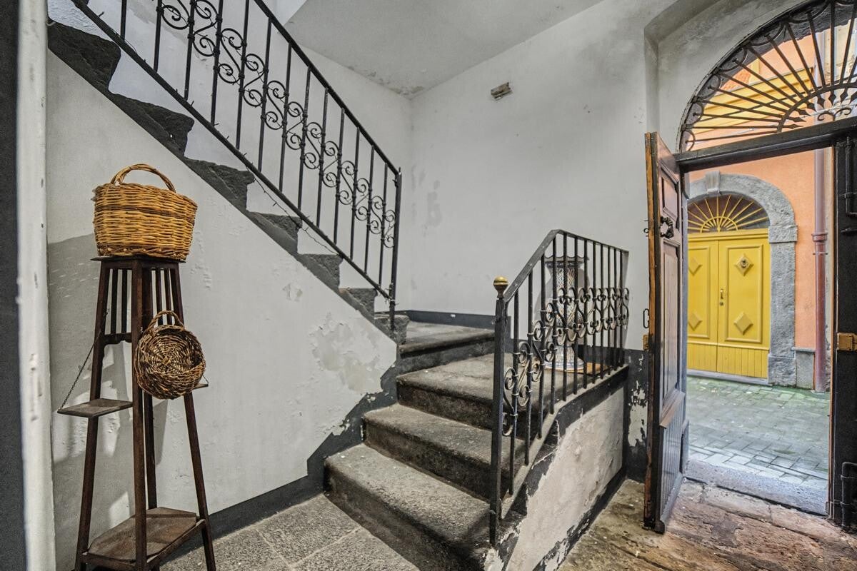 Randazzo, appartamento nobiliare con terrazzo