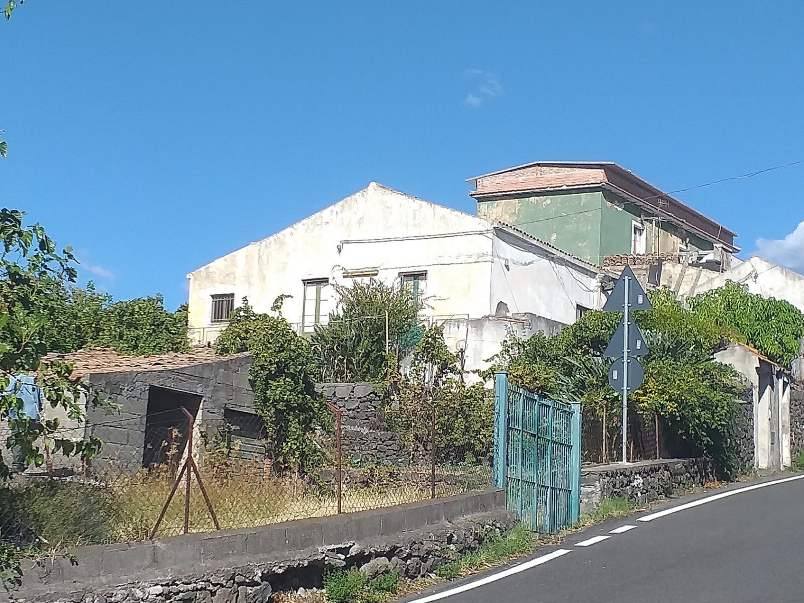 Piedimonte Etneo,  rustico 300 mq