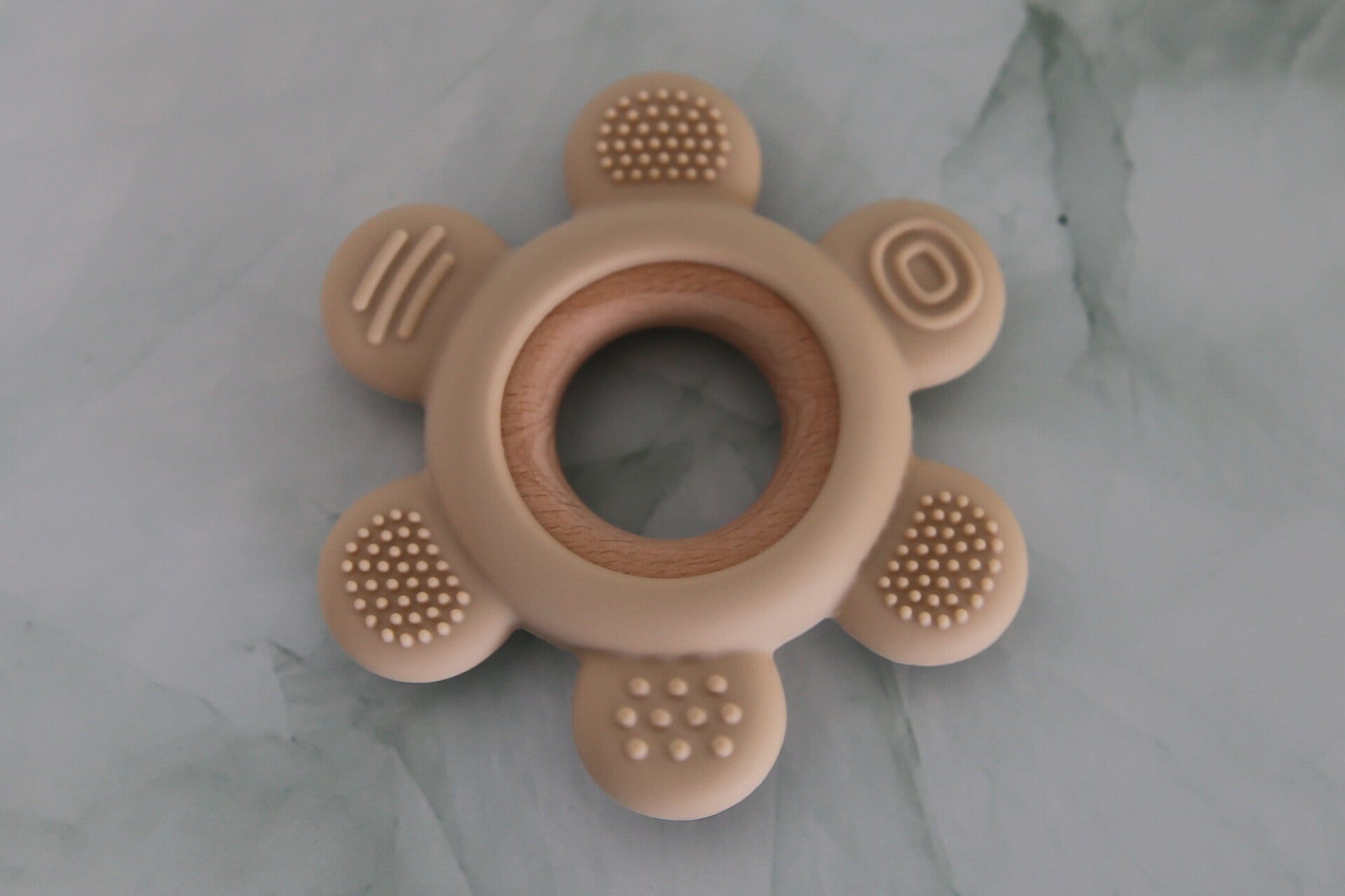 Bijtring Bloem - Ecru