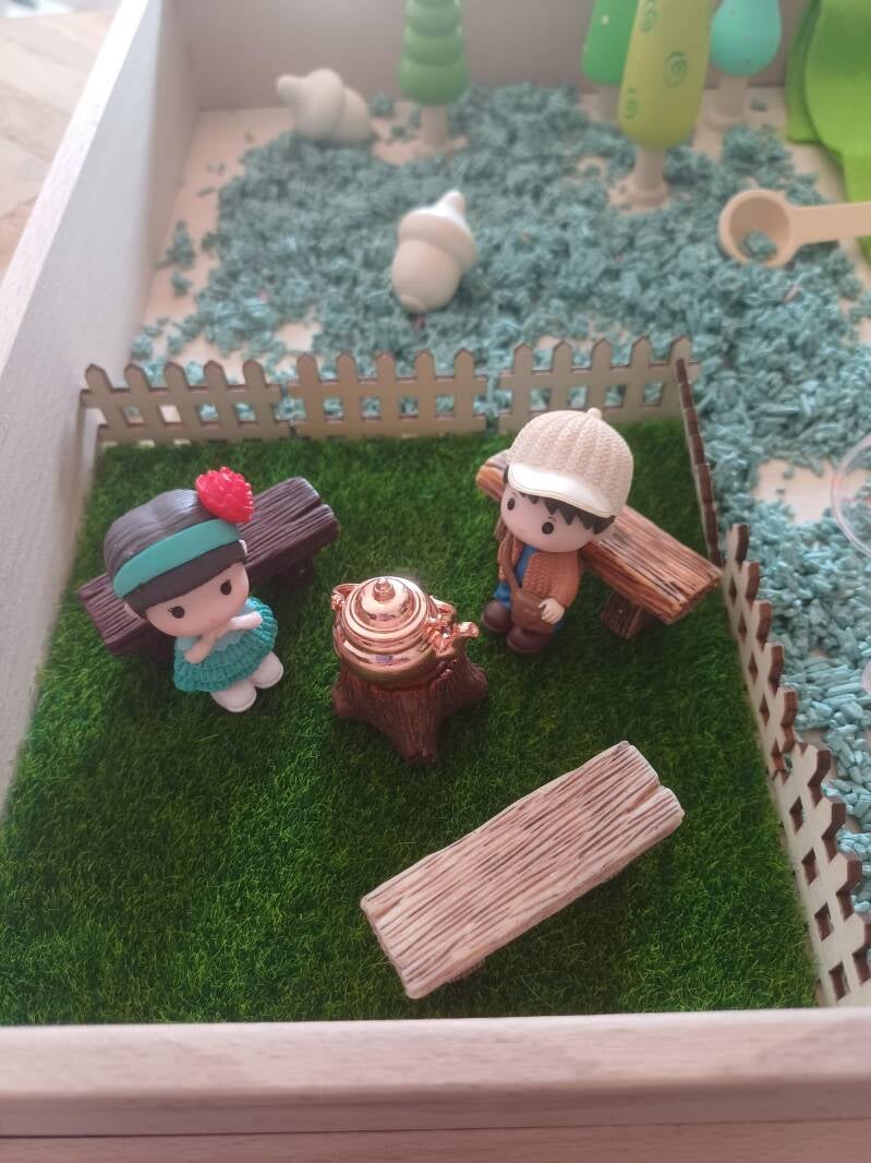 Familie weekend, picknicken, op vakantie, kamperen. Dit zijn de onderwerpen die op deze foto besproken kunnen worden.