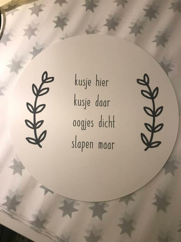 Muurcirkel “kusje hier”