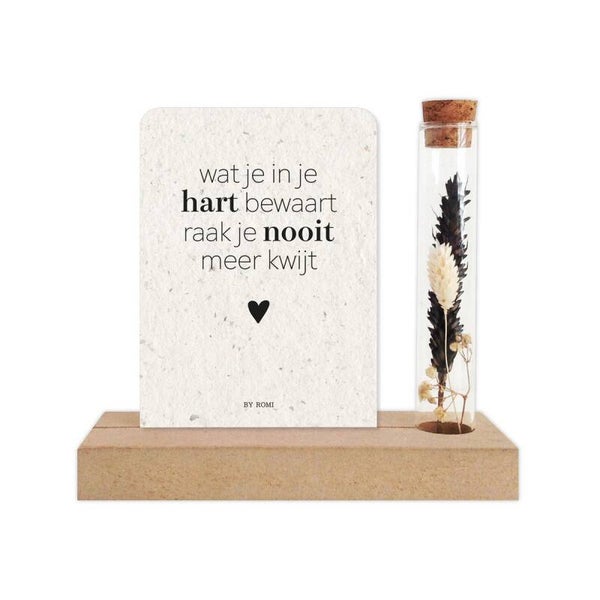 Memory Shelf / Droogbloemen + kaart / Wat je in je hart bewaart raak je nooit meer kwijt