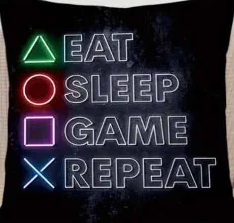 Kussen eat sleep game repeat
