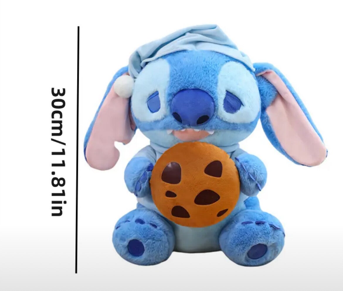 Stitch in pyjama met koekje 30cm