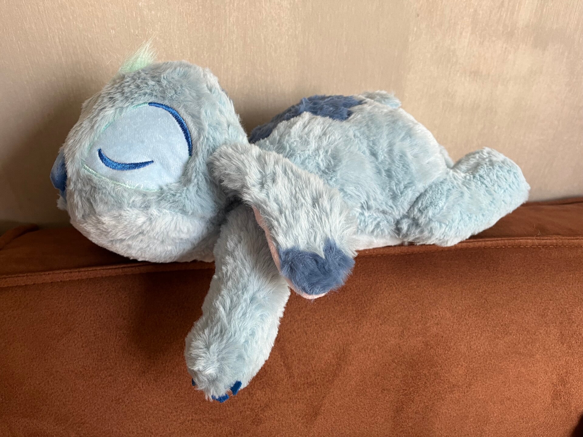 Knuffel slapende Stitch