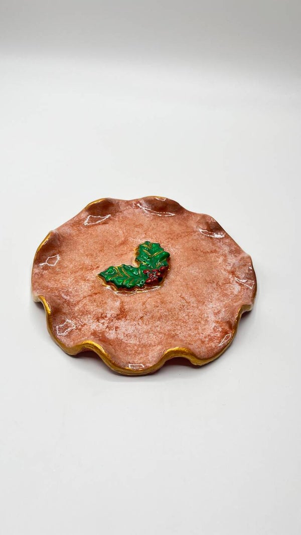 Schmuckschale mit Pflanzenmotiv – handgefertigt