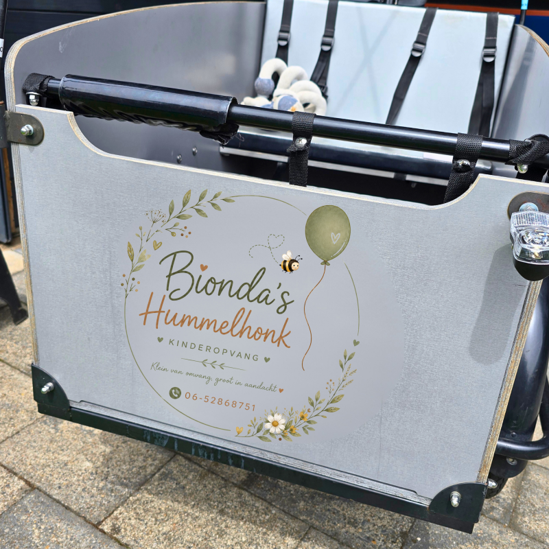 Reclame sticker op bakfiets