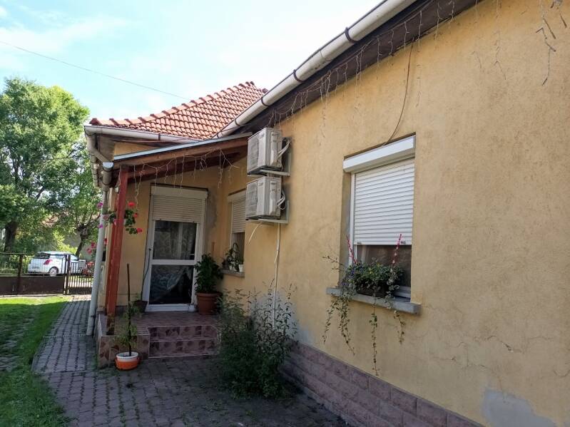 entree huis te koop kopen in hongarije