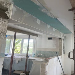 2bd46903-6eda-40df-b357-ea1798a888f2-standard.jpg