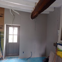 9b6fce6d-635d-4f20-aae7-d778675b4455-standard.jpg