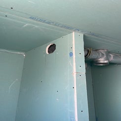 9ff295e4-c17f-408a-9eba-aa313b06f135-standard.jpg