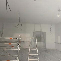 e51526ab-1378-42fc-82ca-ca24de7e5cc5-standard.jpg