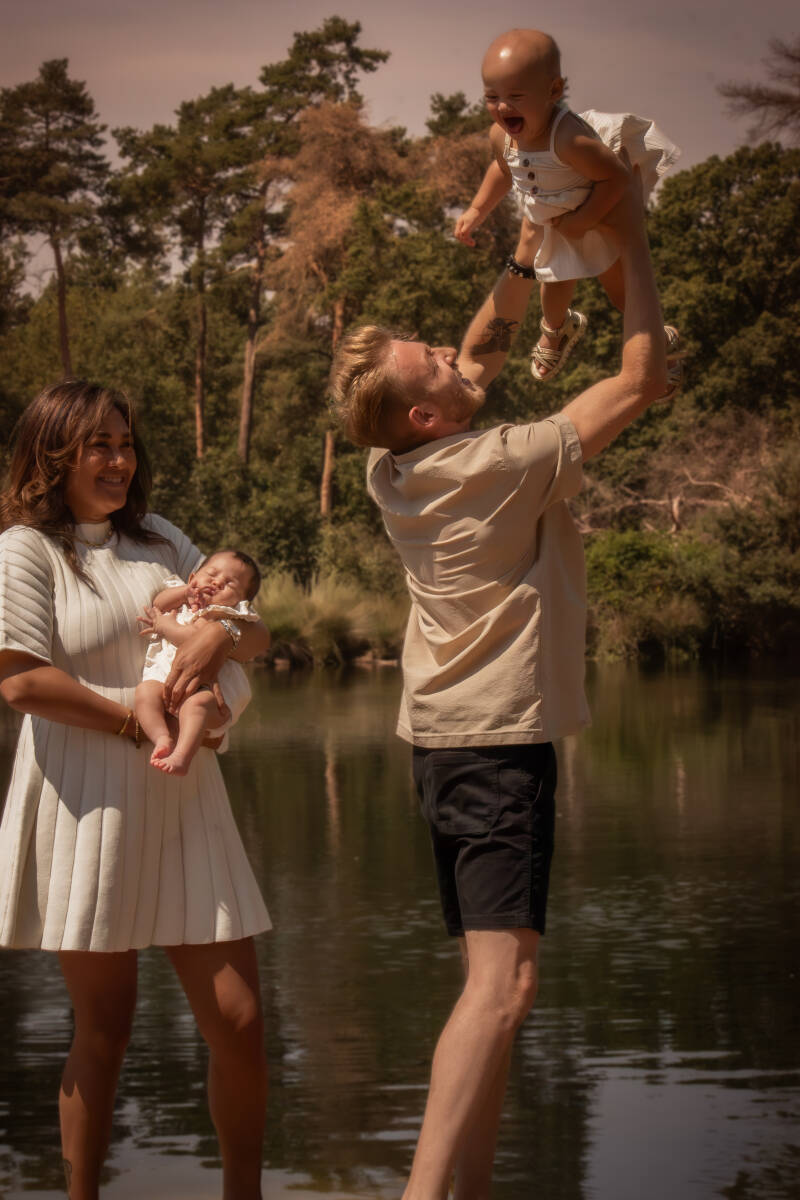 familie-shoot-schoon-stondeke-fotografie-soraya-en-kinderen-in-bossen-3-standard-hq7xg3.jpg