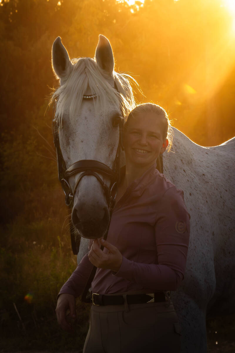 paard-en-ruiter-fotograaf-bij-water-met-golden-hour-en-zonsondergang-schoon-stondeke-fotografie-2-standard-1998d9.jpg