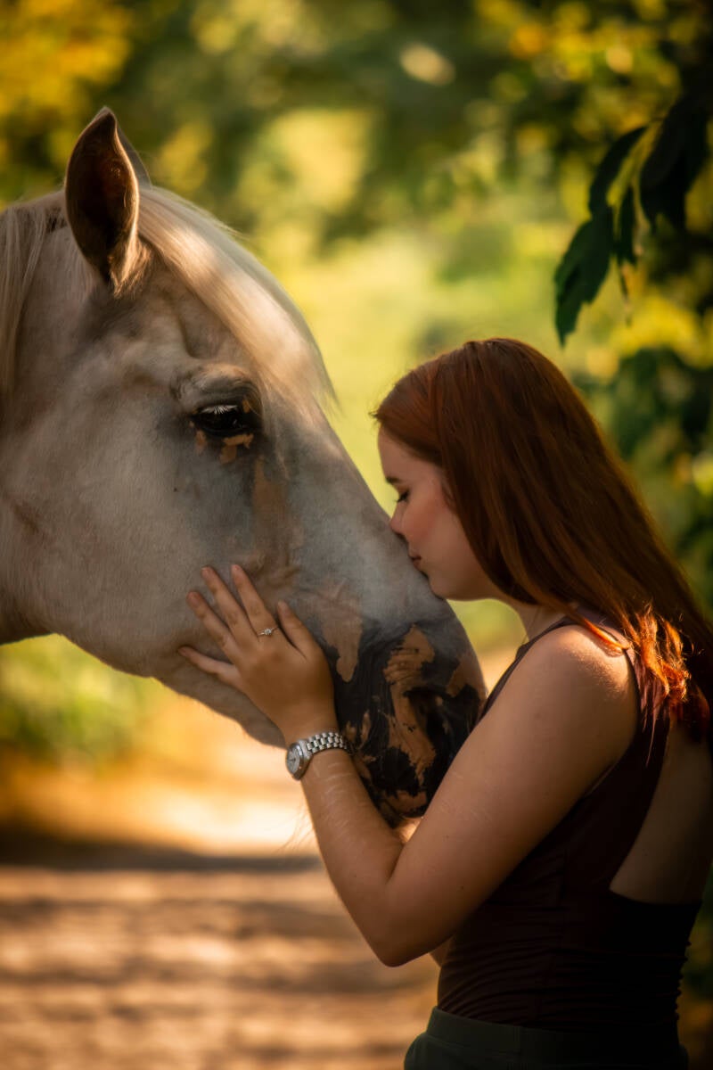 schoon-stondeke-fotografie-paarden-fotograaf-op-locatie-maasbree-zoe-5-standard.jpg