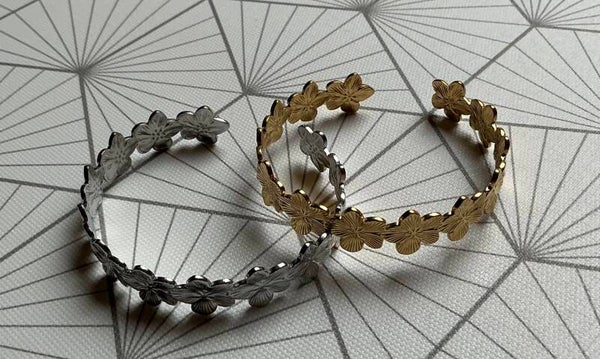 Bracelets dorés ou argentés