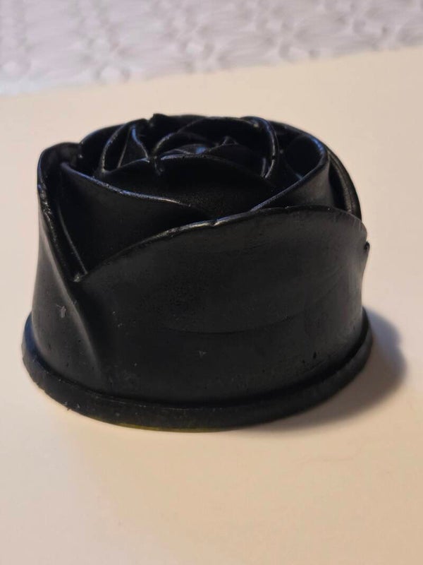 Charcoal Myrrh Rosette
