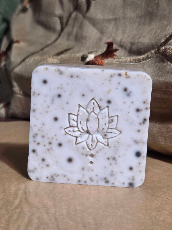 Hibiscus Sandalwood Hair Soap