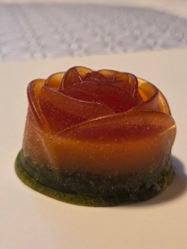 Turmeric Lemon Mint Rosette