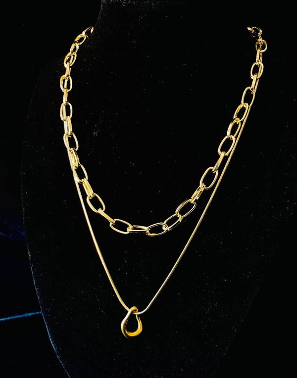 Double Layered Pendant Necklace