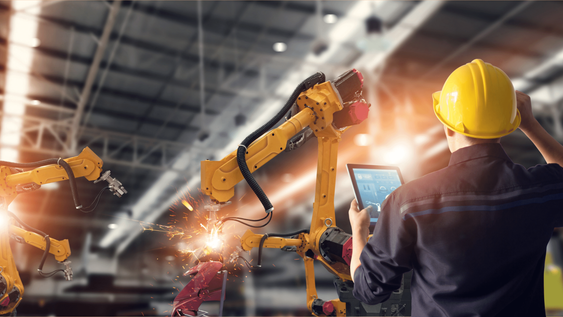 Het 5G netwerk werkt robotisering in de hand. Je ziet hier een werkplaats waar Robots werk overnemen. Snel internet is wel nodig hiervoor. T-Mobile is de eerste die landelijke dekking biedt op het gebied van 5G.