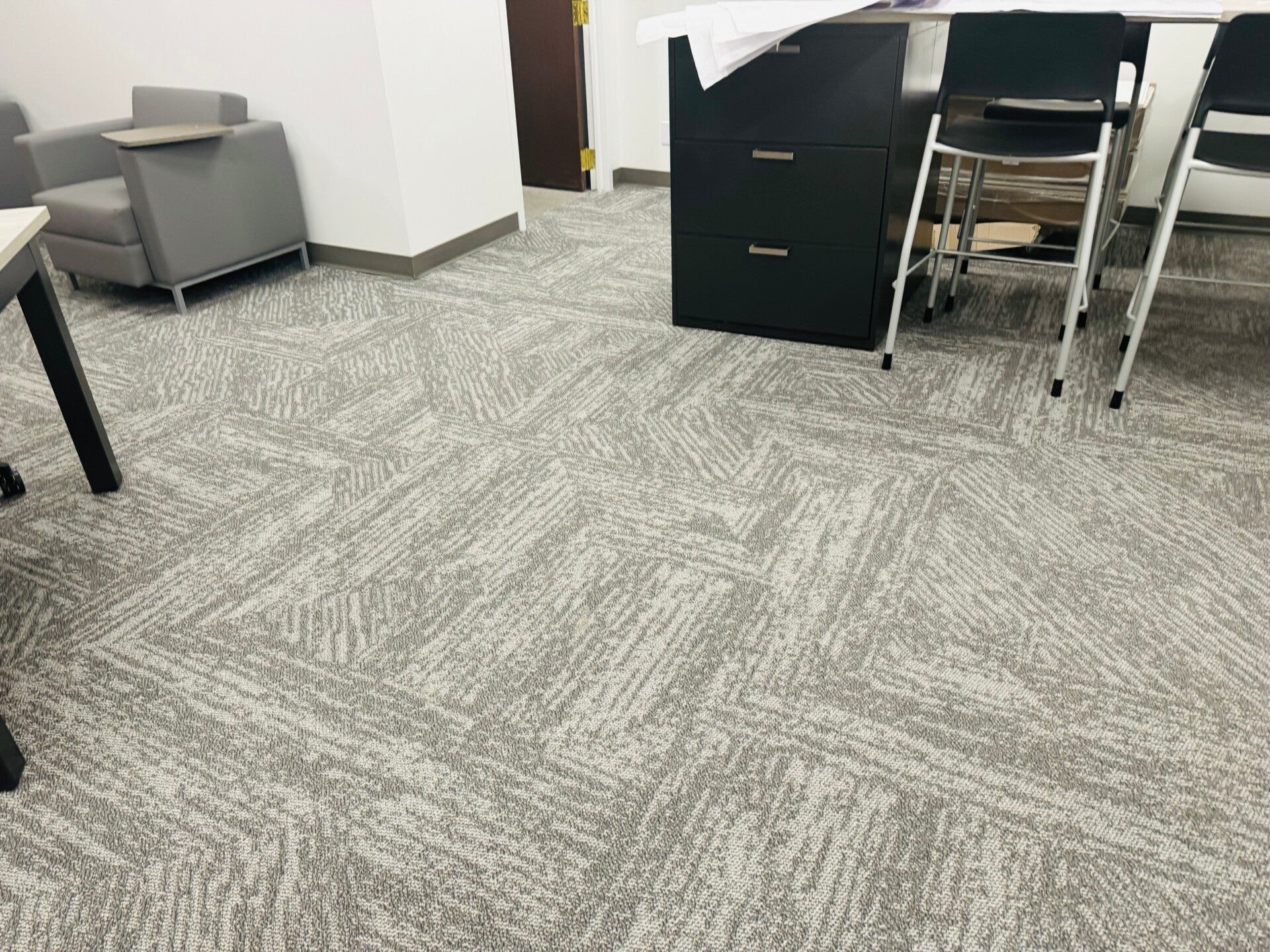 INSTALL CARPET