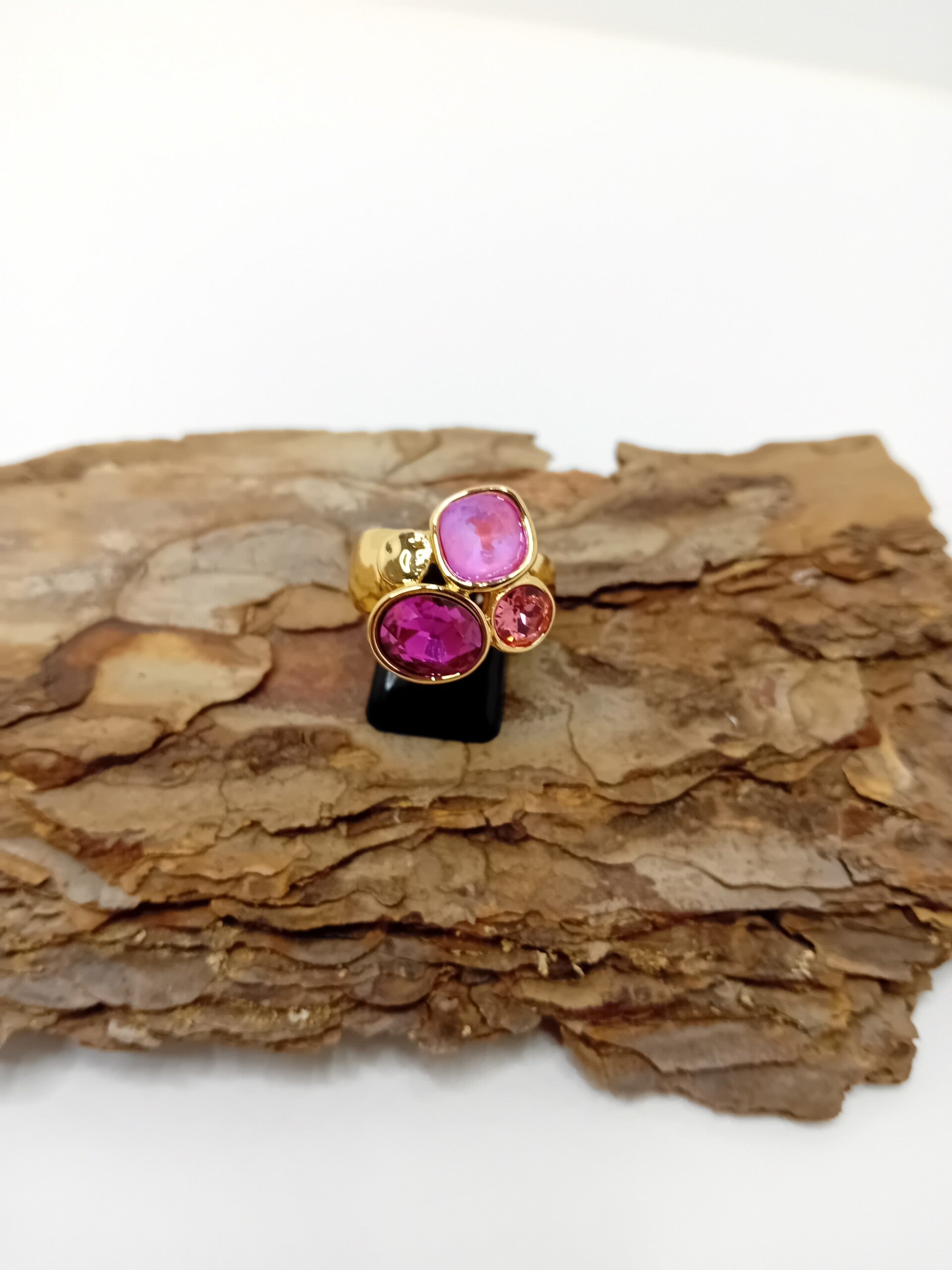 Roestvrij stalen ring met glassteentjes roze