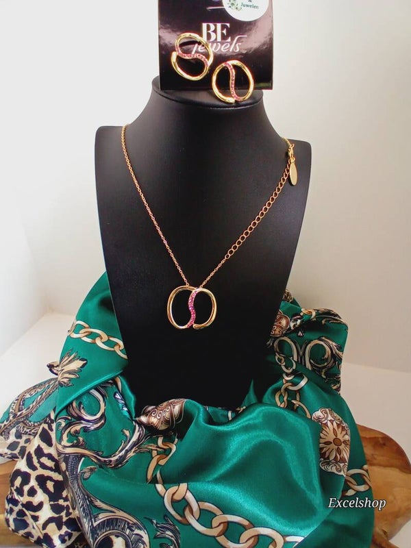 Setje ketting+oorbellen