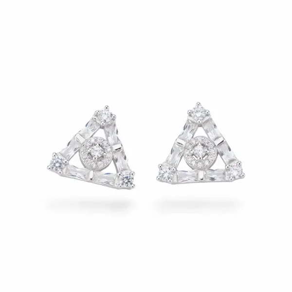 Zilveren oorbellen  15 mm met zirkonen