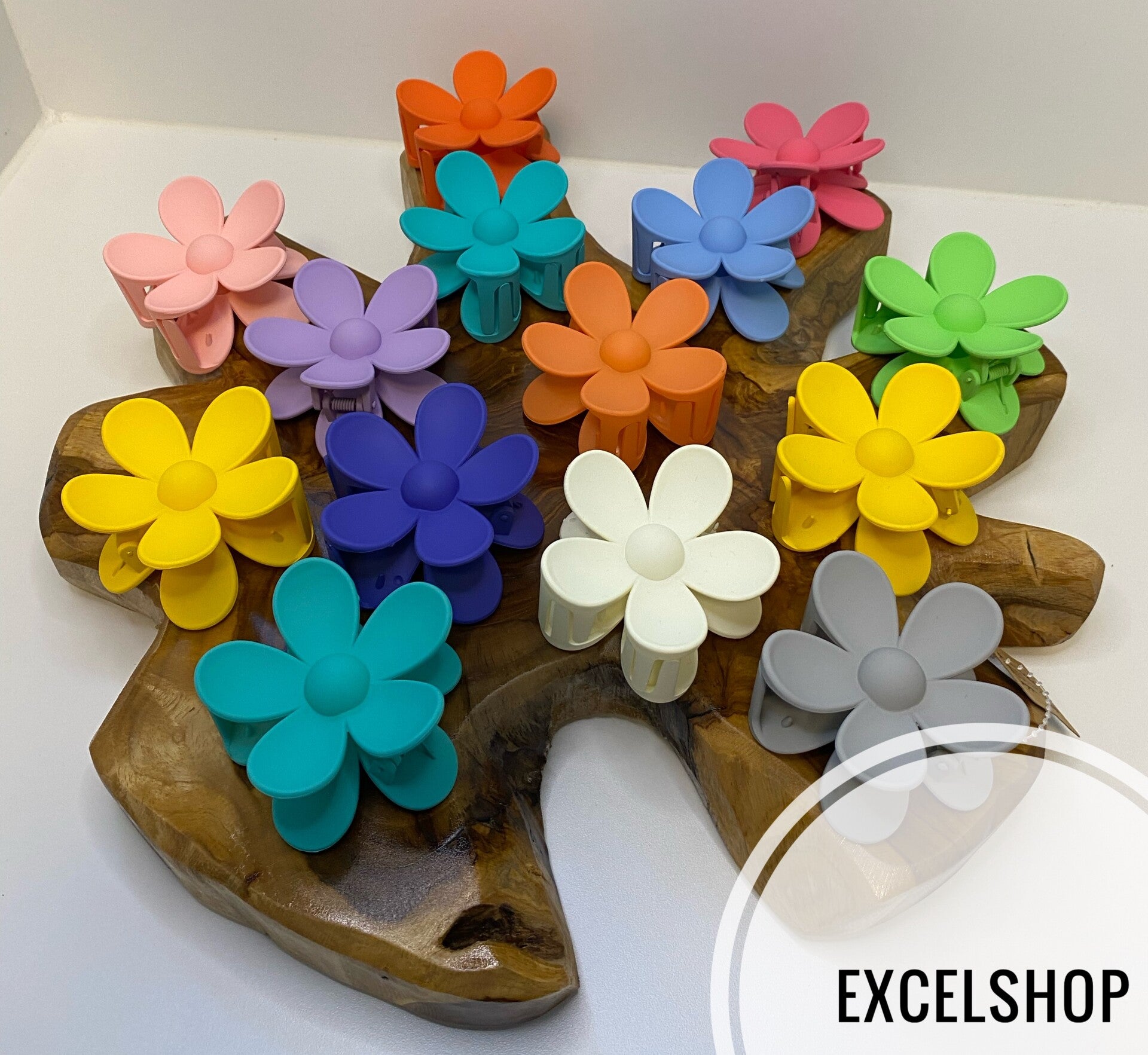 AANBIEDING /Willekeurige haarklem in snoepkleuren 7cm 3 stuks/€10