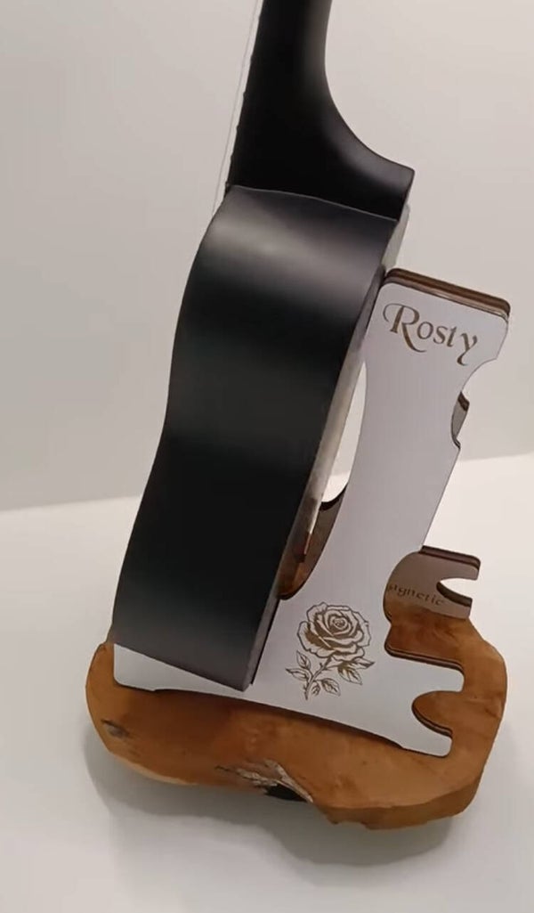Rosty Ukelele stand in hout