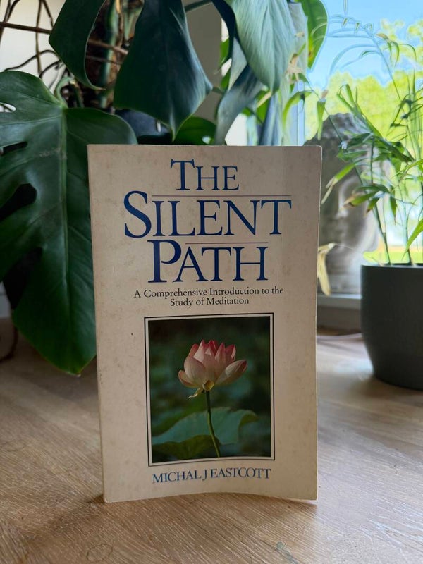 The Silent Path - Michal J. Eastcott