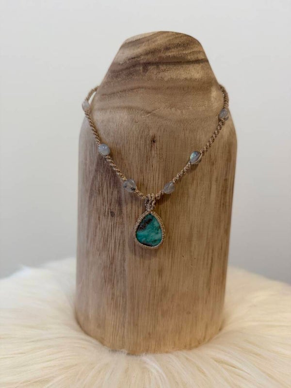 macramé gemstone necklaces