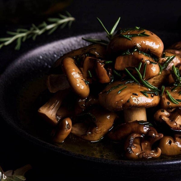 Champignons marinés à l'huile d'olive et estragon