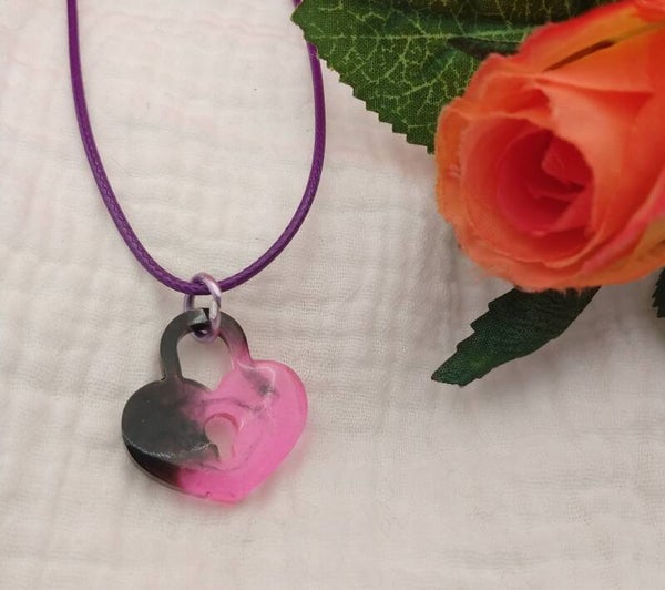Lockheart Neckace with Black and Pink
