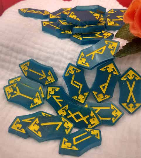 Complete Runeset: Sif