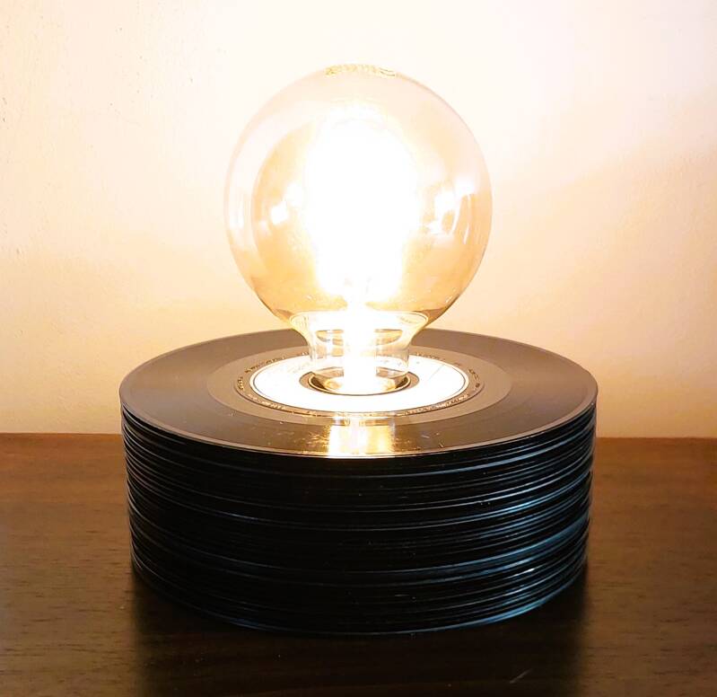 Vinyl record lamp (basic) - O.M.S. Art and Creations